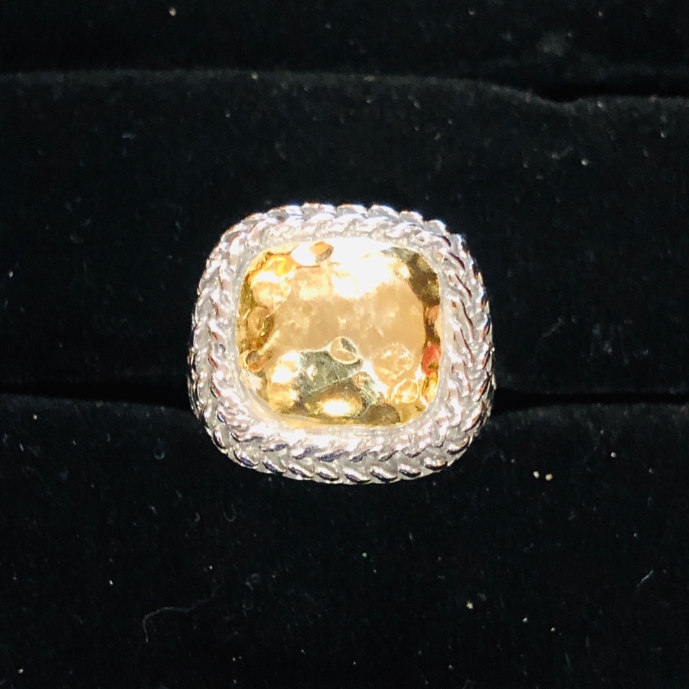 Ring - Picture 2 of 3